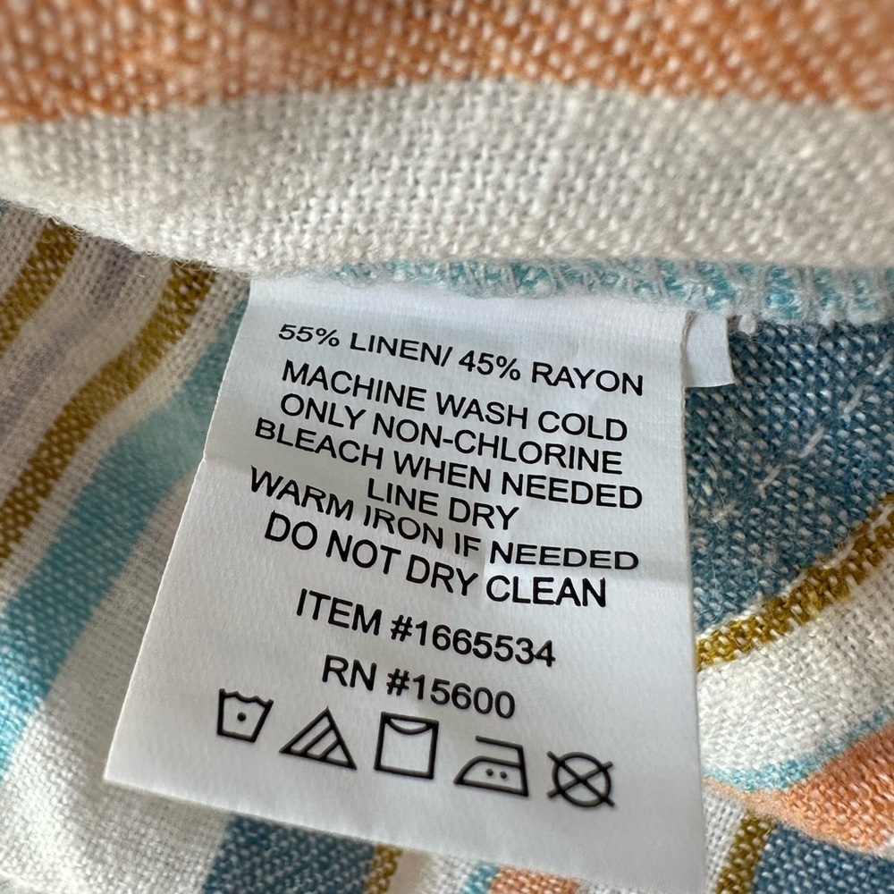Briggs Striped Linen Blend Shorts - Picture 5 of 5